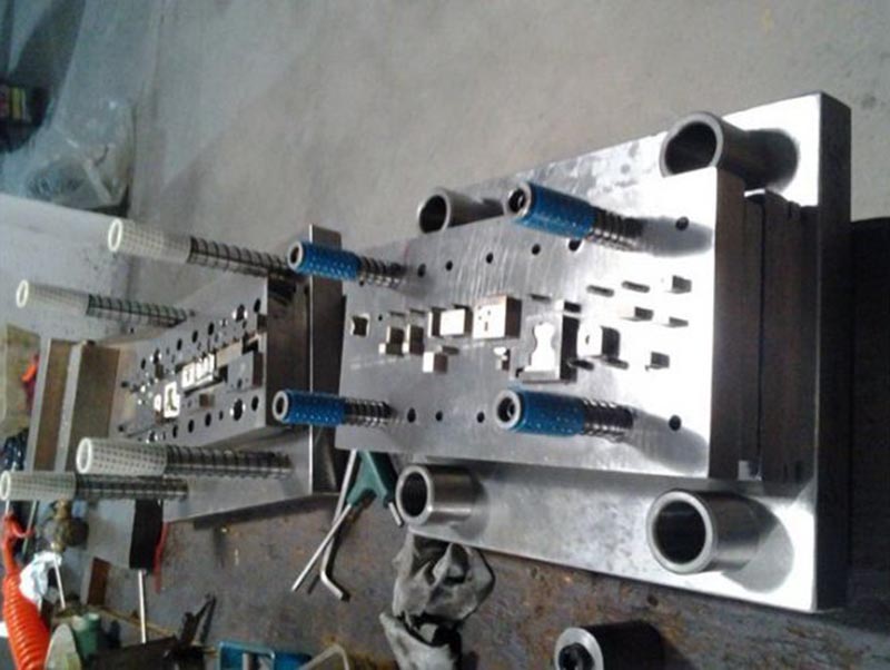 雁塔模具制造-12